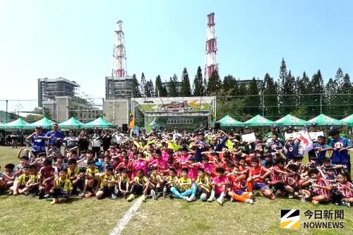 ▲台灣電力公司舉辦第8屆台電盃足球邀請賽，有多支國小校隊及俱樂部勁旅同場競技。(圖／記者黃守作攝，2026.03.21)