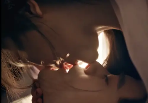 《逐玉》鄧凱、孔雪兒性張力爆棚！一看導演曾慶傑背景秒懂：太強
