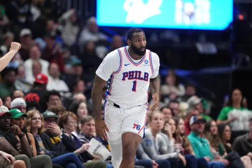 NBA開2張80萬罰單！76人中鋒太嗨比射擊動作　薩格斯丟牙套砸觀眾