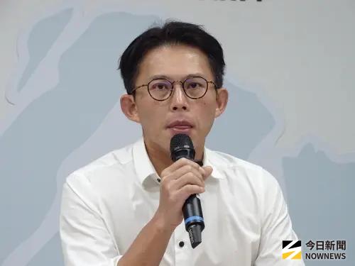 徐春鶯受中共指示助選？她點名黃國昌開嗆：忘記怎麼咆哮了