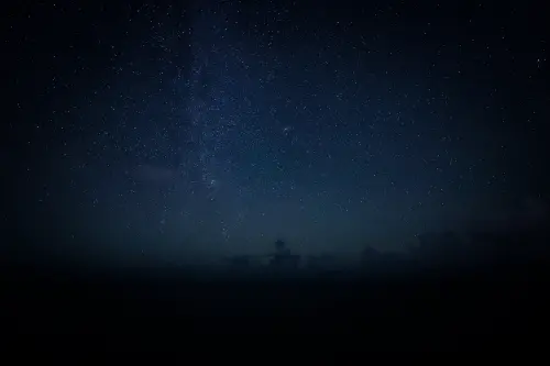 ▲宮古島夜空在無光害的襯托下將呈現滿天星斗，展現島嶼靜謐的自然風光。（圖／星宇航空提供）