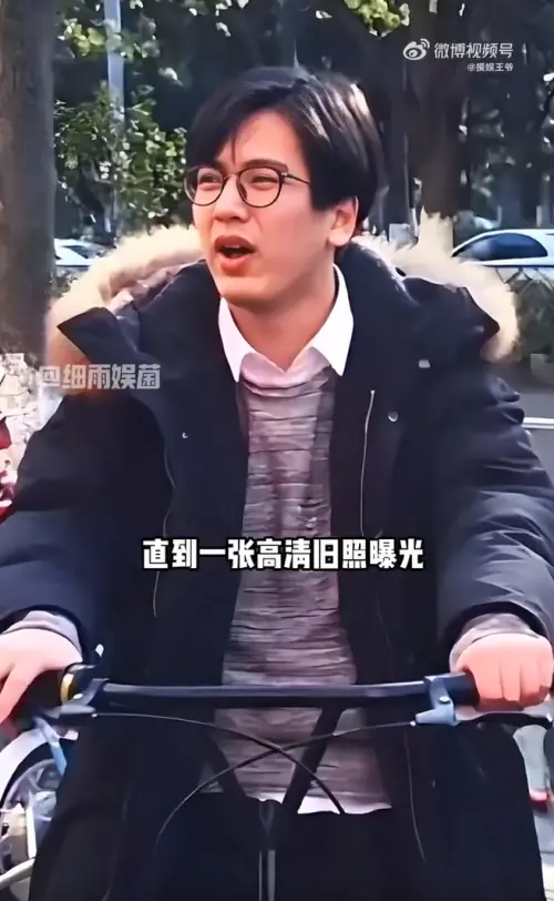 ▲張凌赫過去胖到100公斤的舊照也在網路上瘋傳。（圖／微博＠摸娛王爺）