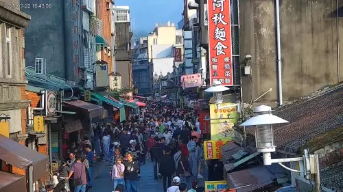 ▲大溪老街雖然暫時位居第8名，但假日遊客人潮還是相當多。（圖／Youtube@遊桃園 Taoyuan Travel）