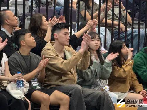 ▲談起這支「素人球隊」，馬建豪認為能來到這裡真的很難得，「這些學弟進步真的很多，也非常努力，希望他們能在冠軍賽展現三年的成果。」（圖／記者陳昱慈攝）