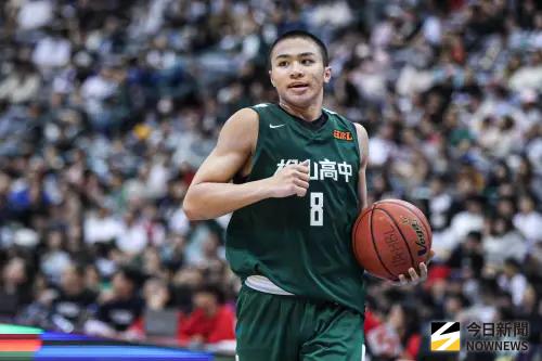 曾被教練罵「松山最爛的一屆」！劉廷寬飆30分率隊2連霸　還摘MVP
