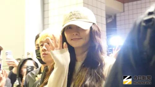 TWICE慶功宴粉絲超有禮！子瑜揮手感謝粉絲　Mina獲ONCE生日祝福