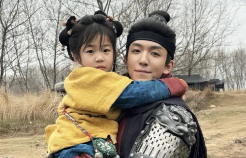 《逐玉》謝五是誰？張舒淪私照比張凌赫還壯　偷牽田曦薇挫勒等