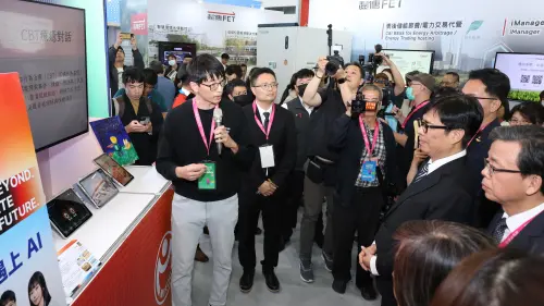 ▲金屬中心導覽解說獲RD100、愛迪生獎雙項肯定的「AI引導互動式語言治療系統」。（圖／金屬中心提供）