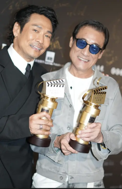 ▲梁家輝（右）與杜德偉（左）分別贏得香港電影導演會頒發的最佳男主角與男配角獎。（圖／滾動工作室提供）