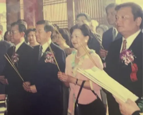 游輝宂稱角頭是電影梗！游象賢曝綠大老合照嗆：當初怎不說是黑道