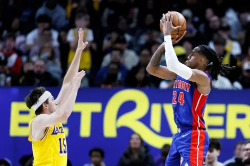 ▲活塞靠著小後衛詹金斯（Daniss Jenkins）（右）一人進攻端上的發揮，打爆湖人後衛防線。（圖／美聯社／達志影像）
