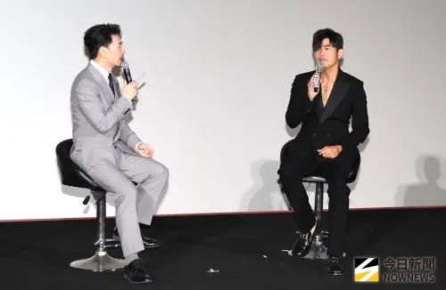 ▲久未舉辦粉絲見面會的周杰倫（右），在新歌〈太陽之子〉首映會上侃侃而談。（圖／記者朱永強攝影）