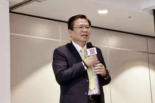 ▲許舒博呼籲政府儘快制定法規，讓台灣進入全球虛擬貨幣風潮。（圖／記者吳翊緁攝）