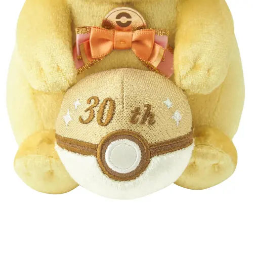 ▲「閃耀！皮卡丘」系列商品精靈球繡有「30th」字樣。（圖／台灣寶可夢）