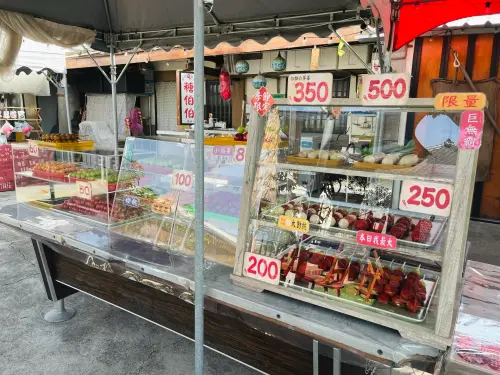 ▲糖伯伯事後發文解釋，活動初衷是讓喜歡吃糖葫蘆的人能大飽口福，而且店內有一串500元的高價品項，吃3.398串就回本了。（圖／翻攝Threads@sweetogisan）