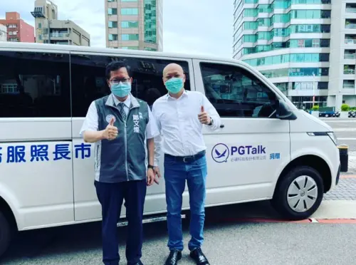 ▲林秉文（右）承諾大姨子不用擔心房貸或稅款，他全都會處理好，但仍出現貸款拖欠導致銀行向大姨子追討的狀況。（圖／翻攝IG）