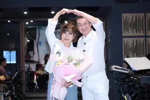 龍千玉認了和蔡小虎感情特別：可能某世是夫妻　他獻花給螢幕老婆