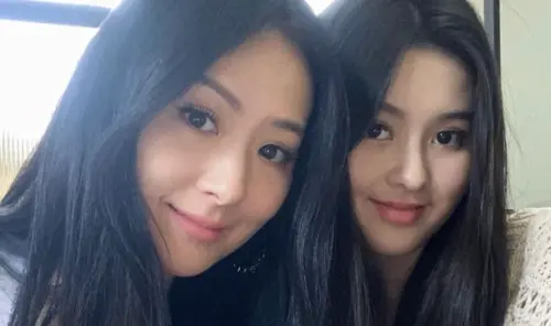 ▲孫芸芸（左）女兒廖思惟（右）未婚生子，其孩子目前約1歲多。（圖／翻攝自孫芸芸IG@aimeeyunyunsun）