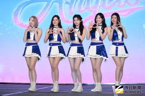 ▲李珠珢（中）閨密朴星垠（左一）正式加入Fubon Angels。（圖／記者林柏年攝影）