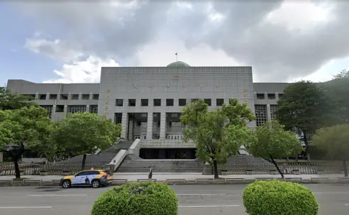 南投男警淪浴室偷拍狼！受害女警聽見他名就崩潰　二審法官加重判
