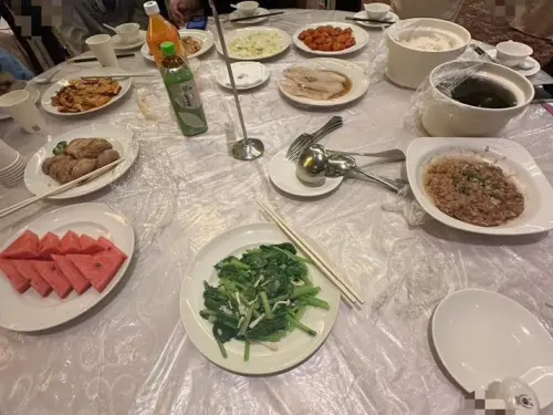 畢旅3天2夜6730元！家長轟晚餐寒酸「吃飯店卻沒飽」　菜色照引戰