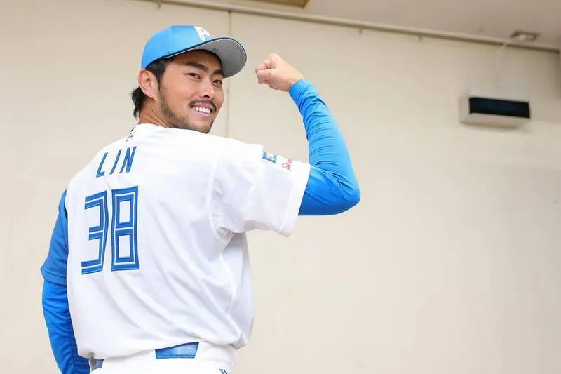 ▲WBC經典賽中華隊當家鐵捕林家正，今（25）日跟隨母隊日本火腿鬥士熱身賽出戰，面對樂天金鷲擔任先發捕手，與3名投手搭配，合計8局僅失2分，打擊上則有2次上壘，還打進全隊唯一1分。（圖／取自日本火腿Facebook）