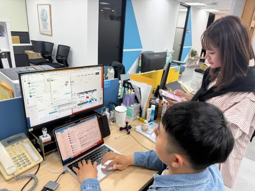 ▲12CM Taiwan亦已於內部全面導入LINE WORKS作為主要通訊工具。（圖／12CM Taiwan提供）