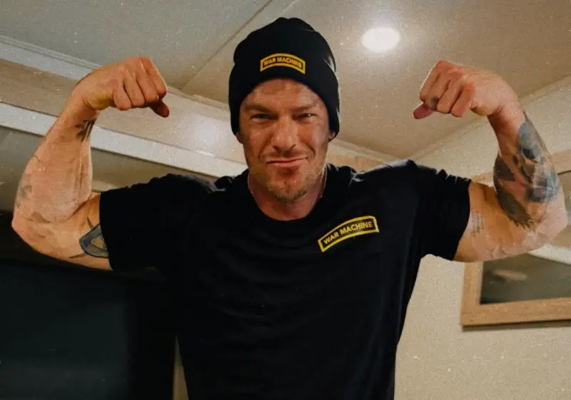 《玩命關頭》艾倫里奇森打鄰居！大街揮拳片瘋傳　警認定正當防衛