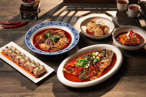 ▲板橋凱撒大飯店「家宴中餐廳」推四川限定主題。（圖／板橋凱撒飯店提供）