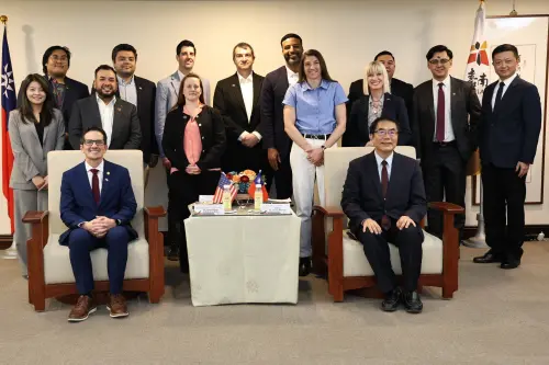 美國各州政界青年領袖訪台南　與黃偉哲討論地方治理經驗