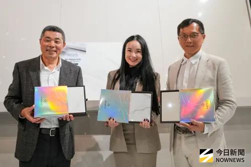 不用水泥砂 澳司穆特磁磚地板掀工法革命
