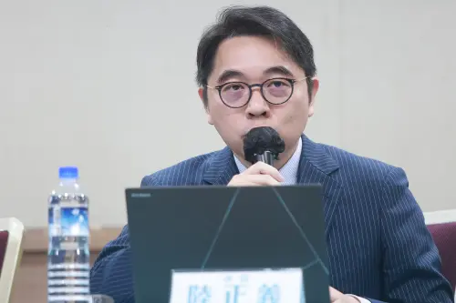 簡樸公僕變貪婪之徒？柯文哲律師團轟：騎U-Bike的人怎侵占六千萬