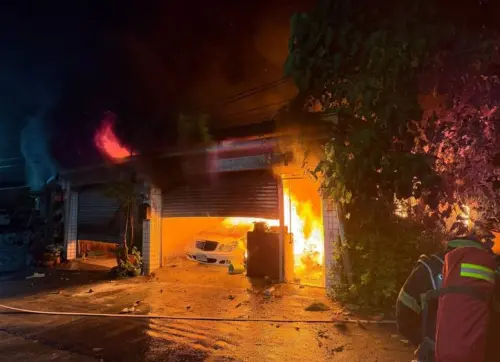 台東太麻里民宅恐怖火警！波及隔壁戶賓士車陷火海　屋主燒傷送醫