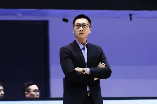 ▲今日在主場迎戰剛換帥的台北富邦勇士。本役也是領隊許晉哲重新兼任總教練的首場比賽，富邦勇士展現新氣象，儘管在第4節遭遇對手強力反撲，最終仍靠著莫巴耶的關鍵三分球及吳永盛的拋投，以117：108險勝。（圖／富邦勇士提供）