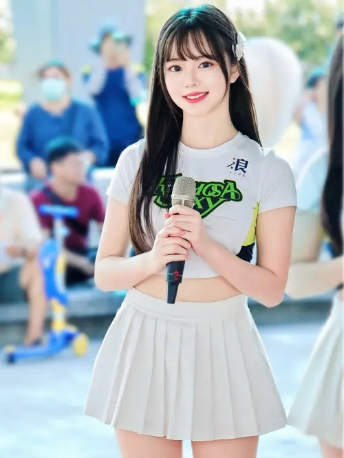 ▲貝兒也曾加入夢想家啦啦隊Formosa Sexy，累積舞台表演經驗。（圖／翻攝自貝兒IG@yung8.29）