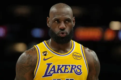 ▲詹姆斯與柯瑞、格林及總教練科爾（Steve Kerr）在奧運奪金後的良好關係，讓「詹皇入灣」的傳聞從未間斷。（圖／美聯社／達志影像）