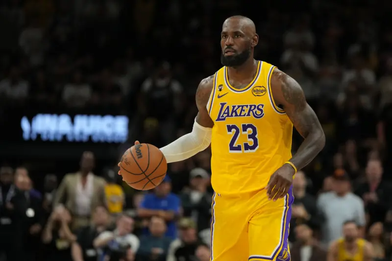 詹皇親選生涯三大高光！「這記追身大帽」封頂　連得25分永生難忘