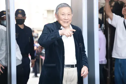 獨／京華城728%容積率賣多少誰買？業內揭秘：丟爛包給寶佳求下車