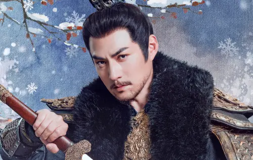 ▲嚴屹寬（如圖）飾演的魏嚴在劇中是謝征的舅舅，兩人最後反目。（圖／微博＠網劇逐玉）