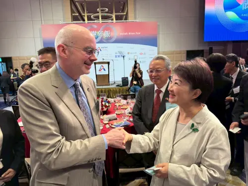 大罷免失敗促成盧秀燕國際互動升溫？綠吐槽：是從鄭麗文當選後