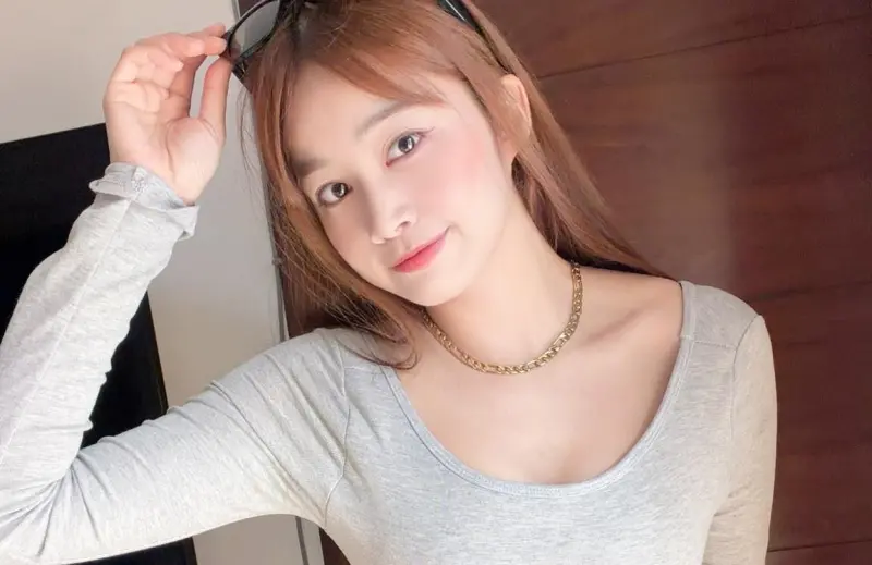 陳伊煮飯整撮頭髮燒焦!啦啦隊女神曬驚悚畫面 好友巫苡萱看傻眼