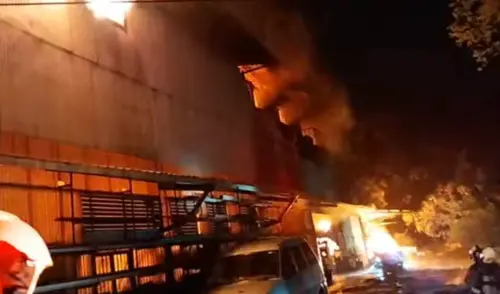 南港工廠深夜陷火海！6旬夫妻「求救20分鐘突斷聯」現場尋獲2焦屍