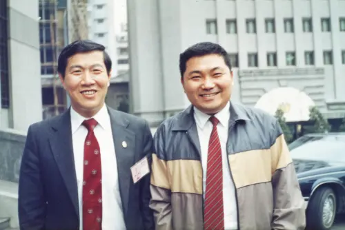 李昌鈺年輕帥照曝光！侯友宜公開兩人私下互動：他是導師更像兄長