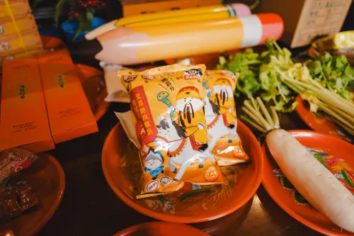 ▲闖關成功就有機會獲得宜蘭限定「文昌乖乖歐趴餅」，還可至一旁的傳藝文昌祠祈願加持。（圖╱全聯提供）