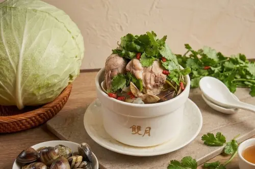 愚人節真的有賣！雙月地獄級「爆量香菜」雞湯　老江紅茶加蝦味先