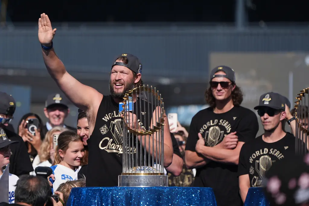 ▲克蕭今日回到熟悉的主場投手丘，為洛杉磯道奇開球（圖／美聯社／達志影像）