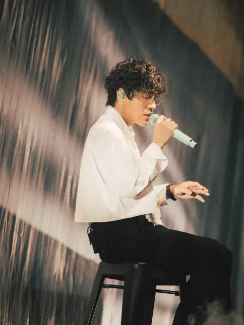 ▲盧廣仲北高雙刀流四場演出門票，開賣後一分鐘內即全數完售，主辦單位緊急宣布北高各加開一場。（圖／寬宏藝術）