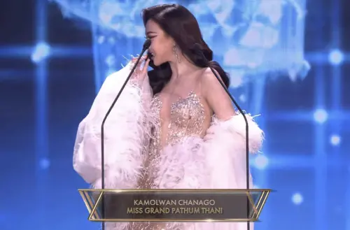 選美台上牙齒整排掉！泰國18歲佳麗超淡定處理　瞬間圈粉全網