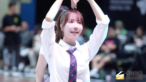 ▲台灣市場不僅吸引韓國啦啦隊，就連日本女星三上悠亞也來台當啦啦隊。（圖／記者張一笙攝）