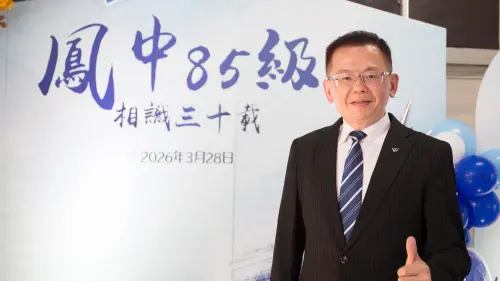 ▲85級校友回娘家活動總召黃照智為了讓散落各地的同學重新相聚，他從兩年前開始展開一場「尋人計畫」行動。（圖／記者陳美嘉翻攝）